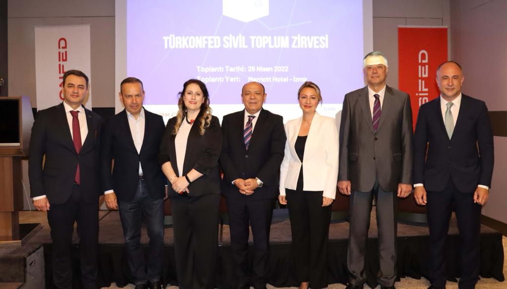 KAMU İŞ DÜNYASI VE SİVİL TOPLUM YEREL KALKINMA İÇİN İZMİR'DE BULUŞTU